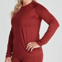 NRS Lightweight Shirt - Women's 9 NRS Lightweight Shirt - Women's -Outdoor Clothing 10126 03 Vino Model FrontCrop 091421 2000x2000 rsz 68488.1647974106
