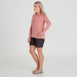 NRS Silkweight Hoodie - Women's 16 NRS Silkweight Hoodie - Women's -Outdoor Clothing 10140 05 Mauve Model Front 090221 2000x2000 rsz 90242.1647968653