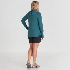 NRS Silkweight Hoodie - Women's 24 NRS Silkweight Hoodie - Women's -Outdoor Clothing 10140 05 Mediterranea Model Back 082121 2000x2000 rsz 79996.1647968653