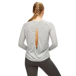 Kari Traa Isabelle LS - Women's (Spring 2019) -Outdoor Clothing 622195 isabelle ls greym model 2 karitraa 30451.1676492200