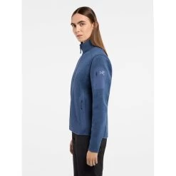 Arc'teryx Covert Cardigan - Women's (Fall 2022) -Outdoor Clothing Covert Cardigan Moonlit Heather Women s Side View Left rsz 50867.1671039195.1280.1280 12505.1675361691