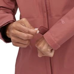 Patagonia Torrentshell 3L Jacket - Women's (Fall 2022) -Outdoor Clothing WBF21 85245 RHP BJCUFF rsz 74243.1661202163