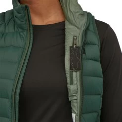 Patagonia Down Sweater Vest - Women's (Fall 2022) -Outdoor Clothing WBF22 84629 PIGN DTPATCH rsz 01610.1673392876.1280.1280 60585.1674084127