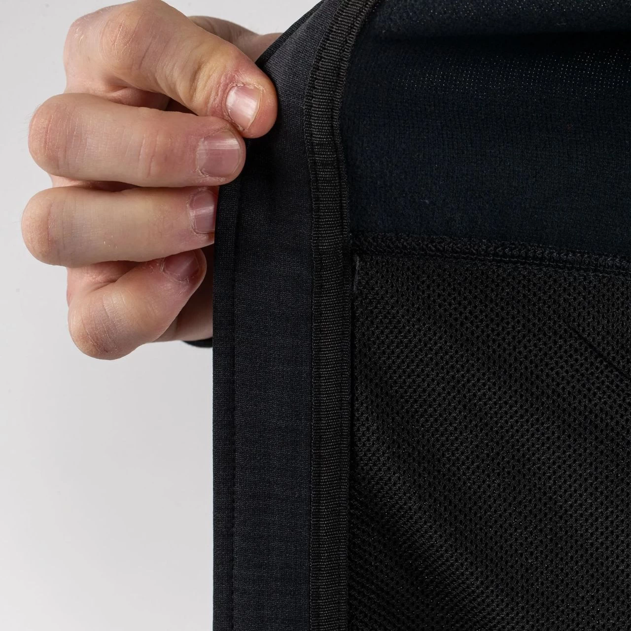 Fjallraven Abisko Trail Fleece - Men's 6 Fjallraven Abisko Trail Fleece - Men's - Image 6