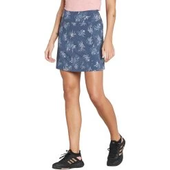 Sherpa Neha Skort - Women's (Spring 2022) -Outdoor Clothing neha skort blue model front rsz 79094.1647449606