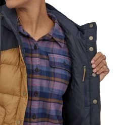 Patagonia Bivy Hooded Vest - Women's (Fall 2022) 13 Patagonia Bivy Hooded Vest - Women's (Fall 2022) -Outdoor Clothing wbf20 27747 nesb bhpkt rsz 63233.1661202630